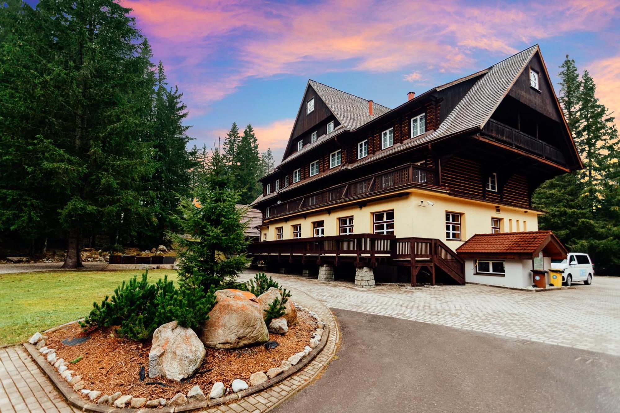 Hotel Mikulasska Chata Деменівська Долина Екстер'єр фото